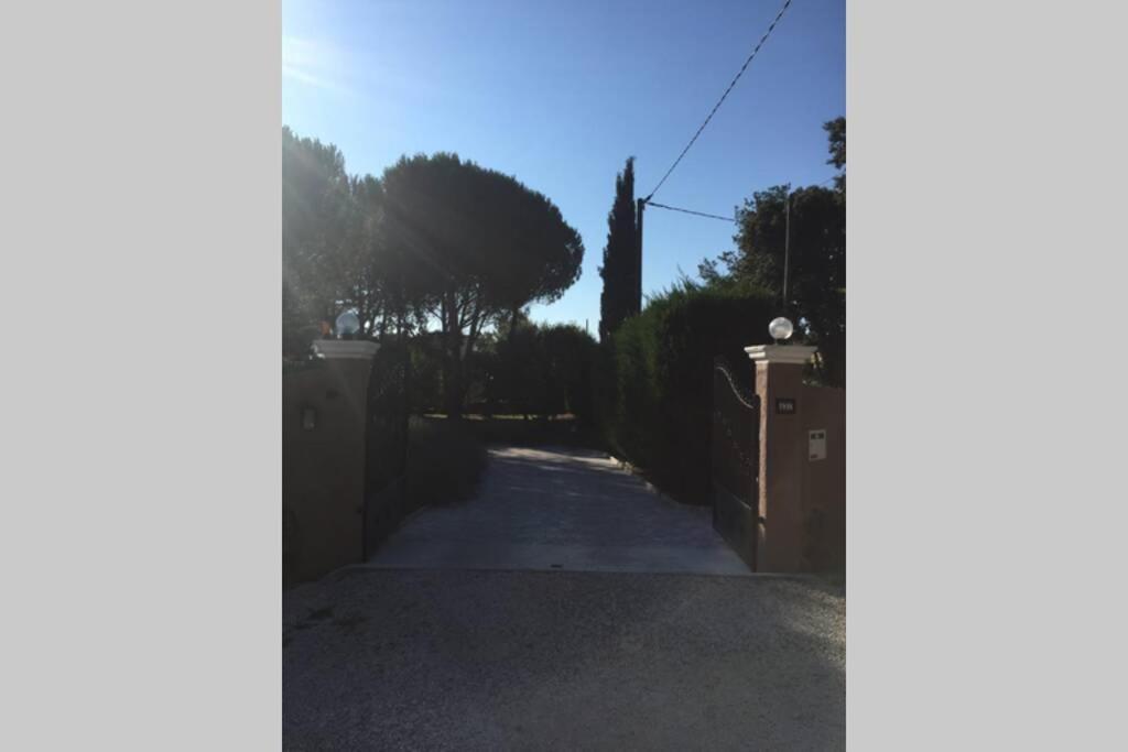 Gîte 2 pièces au calme Les Arcs-sur-Argens Extérieur photo